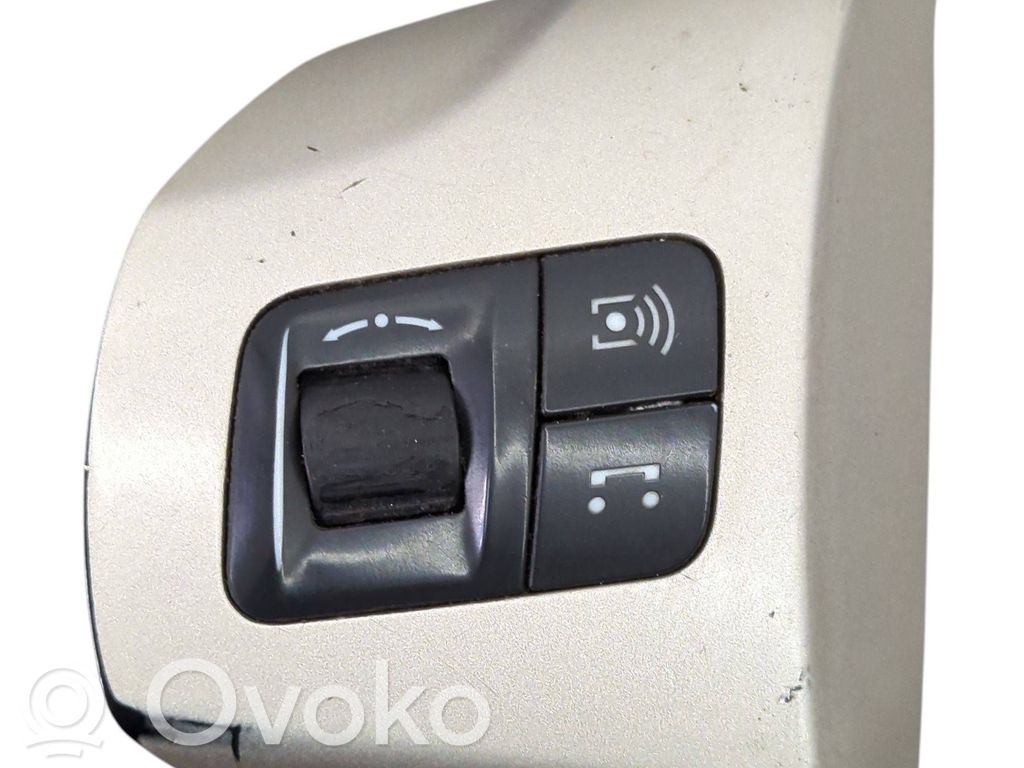 Opel Corsa D Steering wheel buttons/switches 