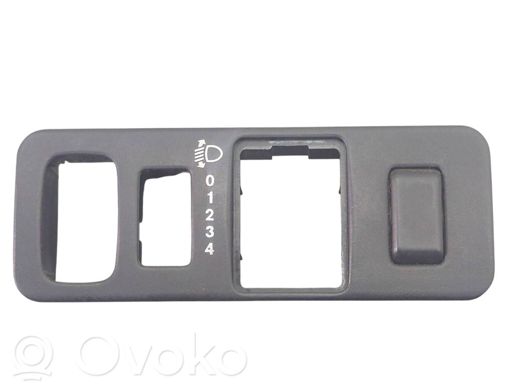 Mitsubishi Carisma Dashboard trim 