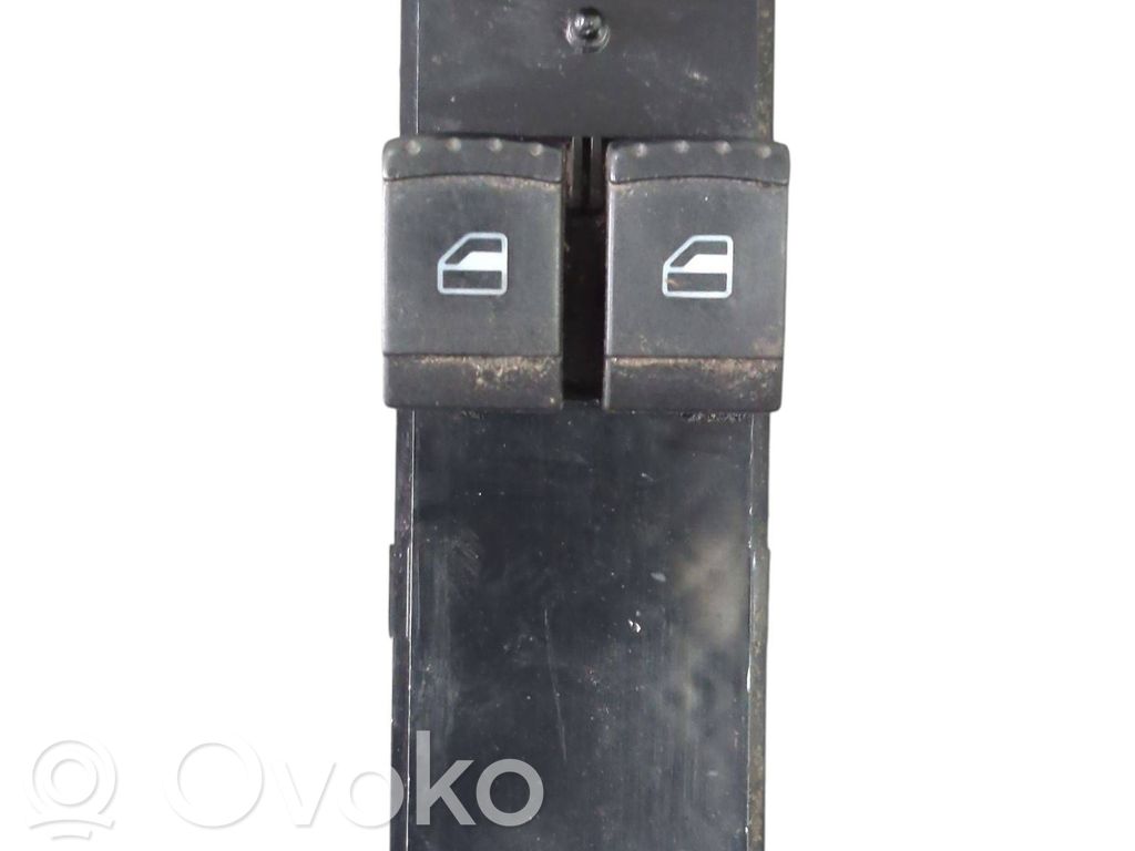 Skoda Fabia Mk1 (6Y) Electric window control switch 