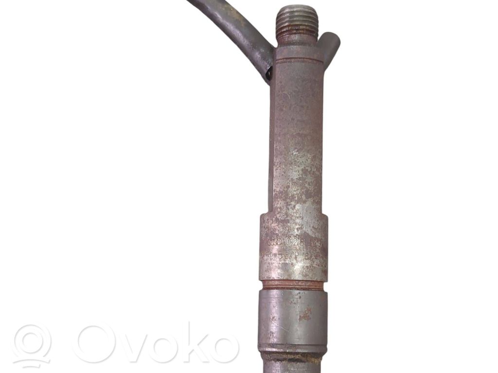 Volkswagen PASSAT B4 Fuel injector 