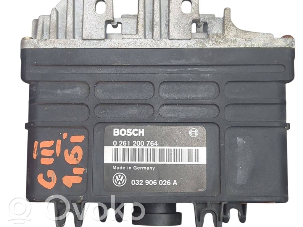 Volkswagen Golf III Engine control unit/module 