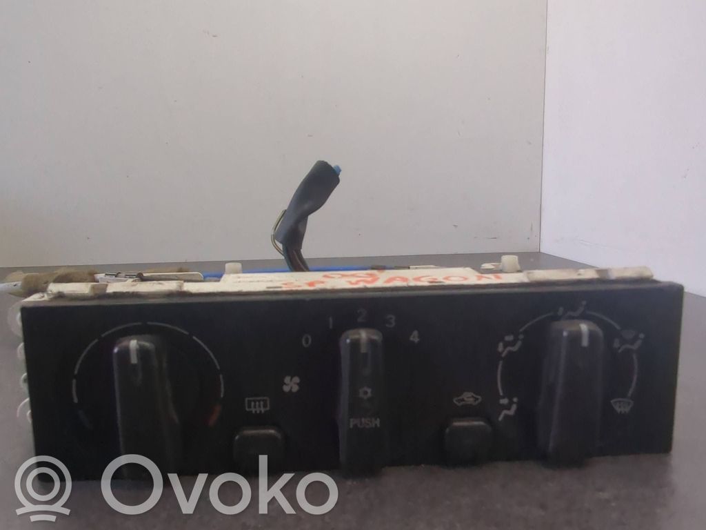 Mitsubishi Space Wagon Climate control unit 
