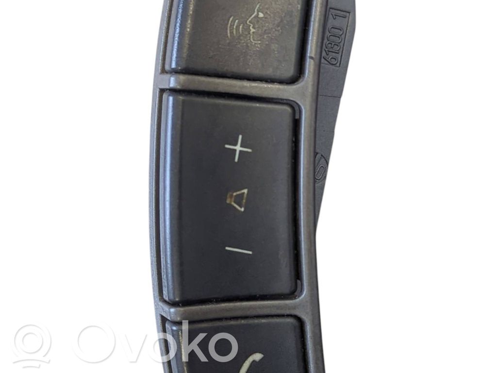 BMW 7 E65 E66 Boutons / interrupteurs volant 