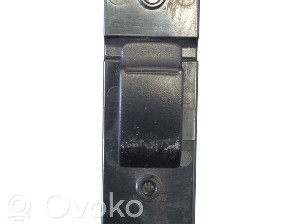 Mitsubishi Lancer X Electric window control switch 