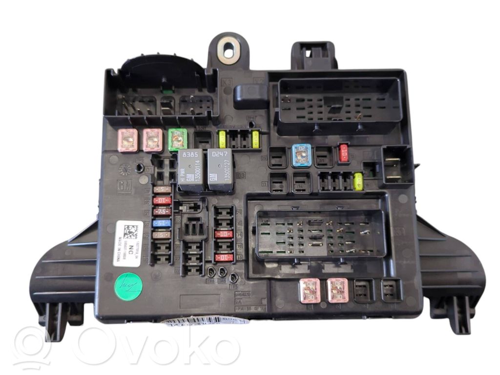 Opel Insignia A Fuse module 