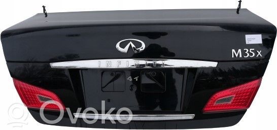 Infiniti M Задняя крышка (багажника) 