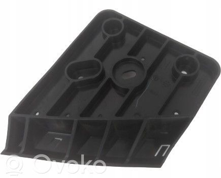 Nissan Qashqai Wspornik / Mocowanie świateł przeciwmgielnych 