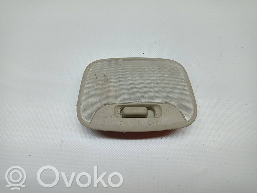 Mitsubishi Outlander Luz del asiento trasero 