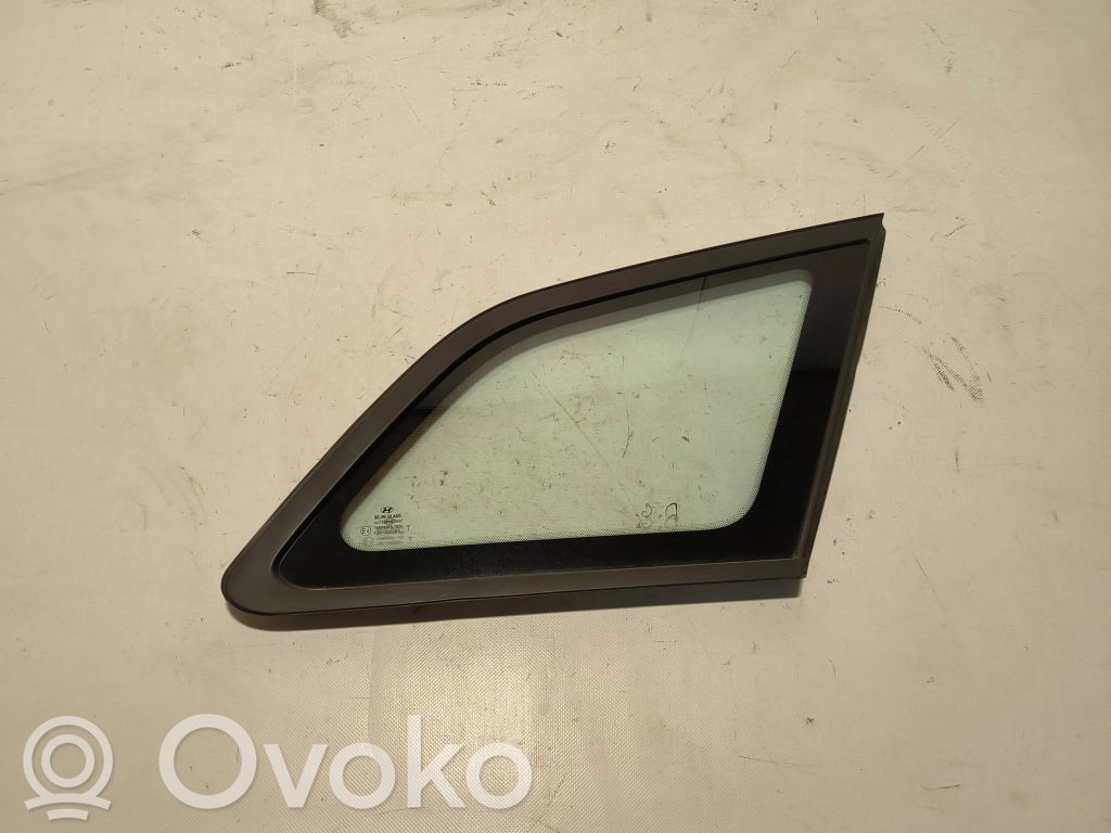 Hyundai i30 Galinis šoninis kėbulo stiklas 