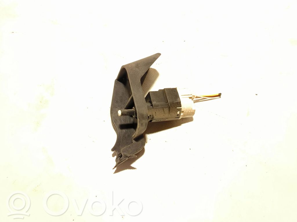 Dacia Duster II Brake pedal sensor switch 