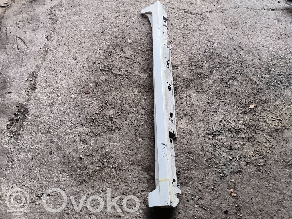 Lexus CT 200H Sill 