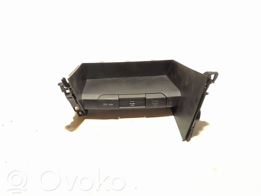 USB socket connector   84682J7000,84683J7000,84684J7000,84624J7510