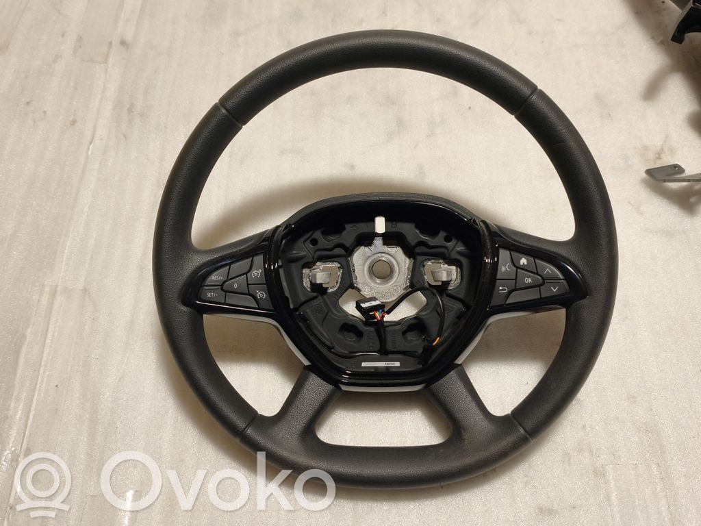 Dacia Sandero III Ohjauspyörä 