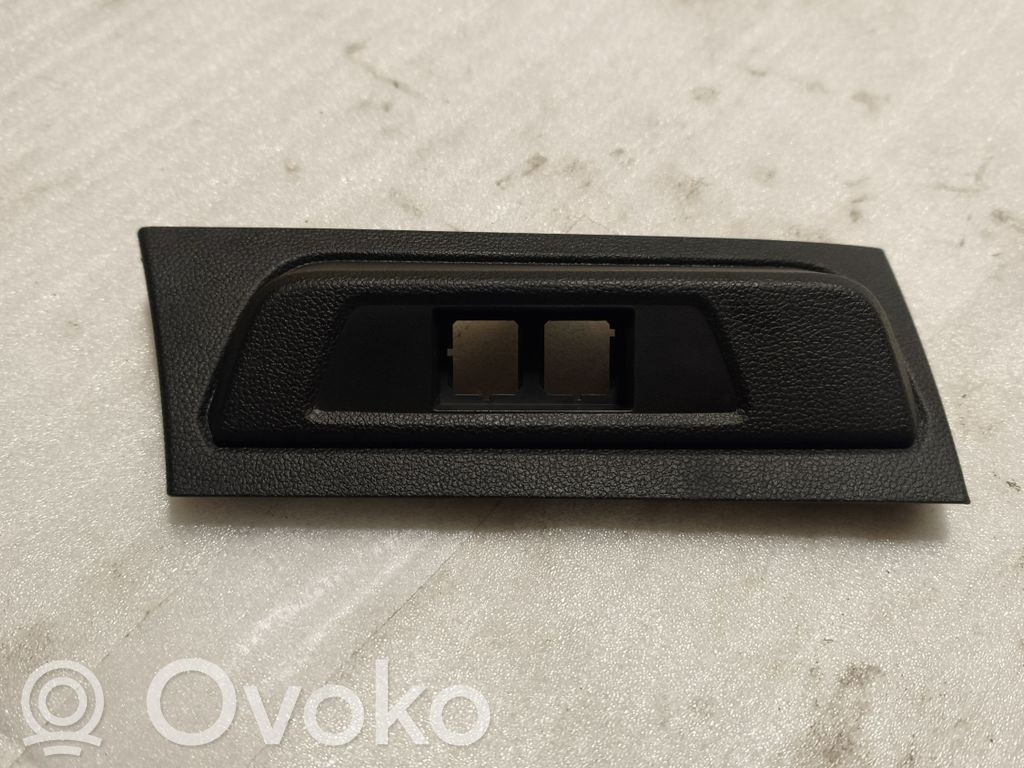 Dacia Sandero III Panel trim 