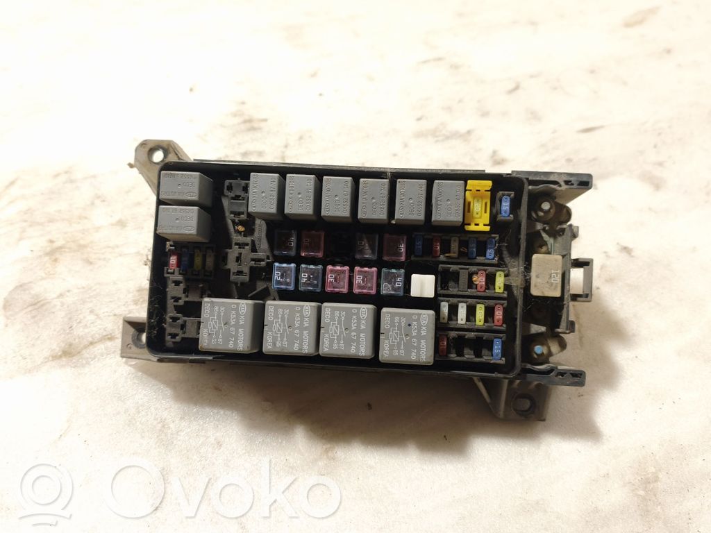 KIA Sorento Fuse module 