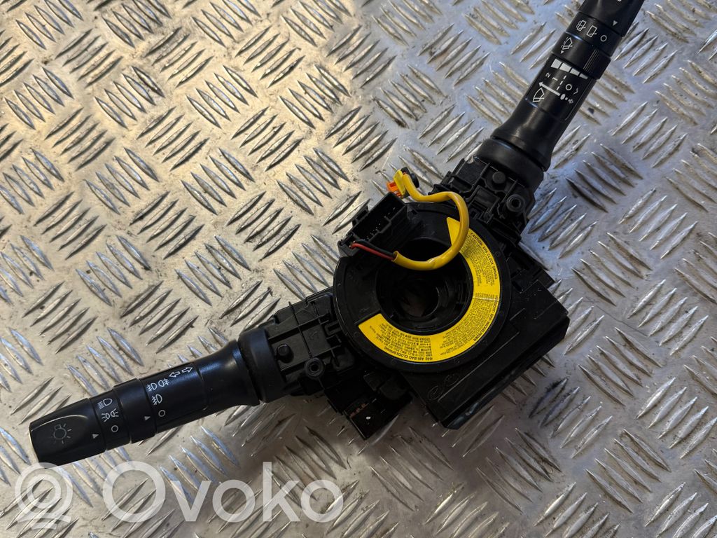 Manetka / Przełącznik kierunkowskazów wycieraczek   934101R530,56474,55787441