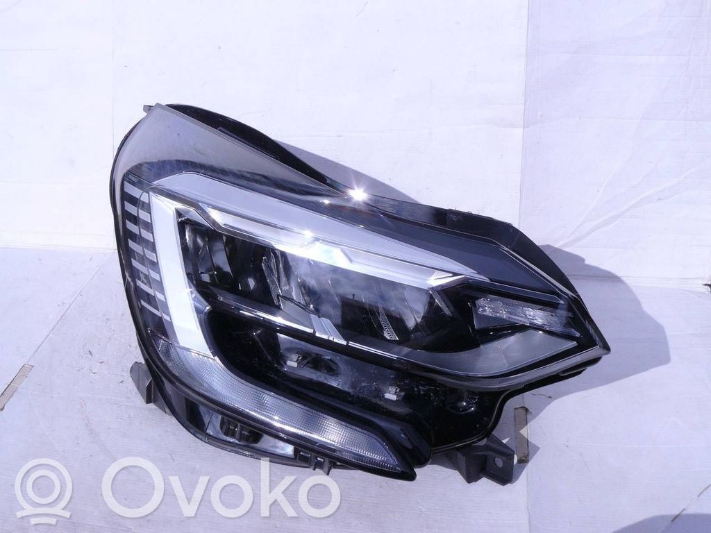 Renault Captur II Lampa przednia 
