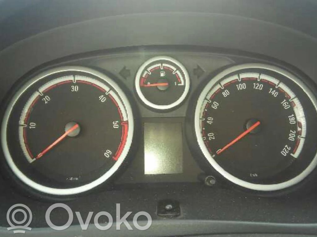 Opel Corsa D Licznik / Prędkościomierz 