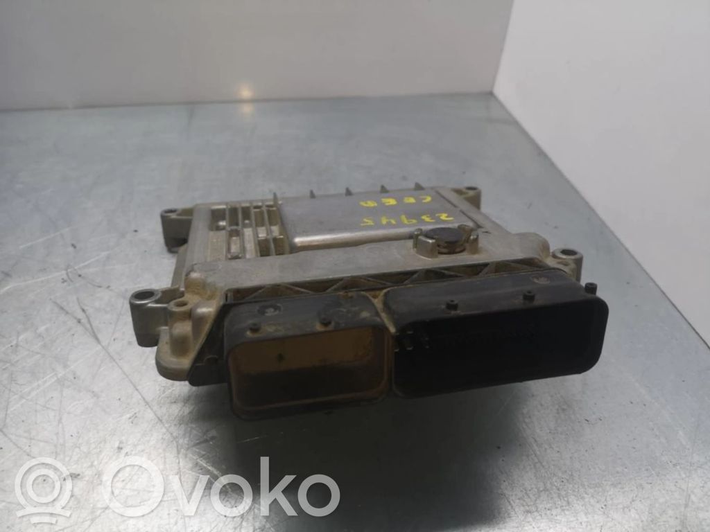Unidad de control/módulo ECU del motor   391102B500