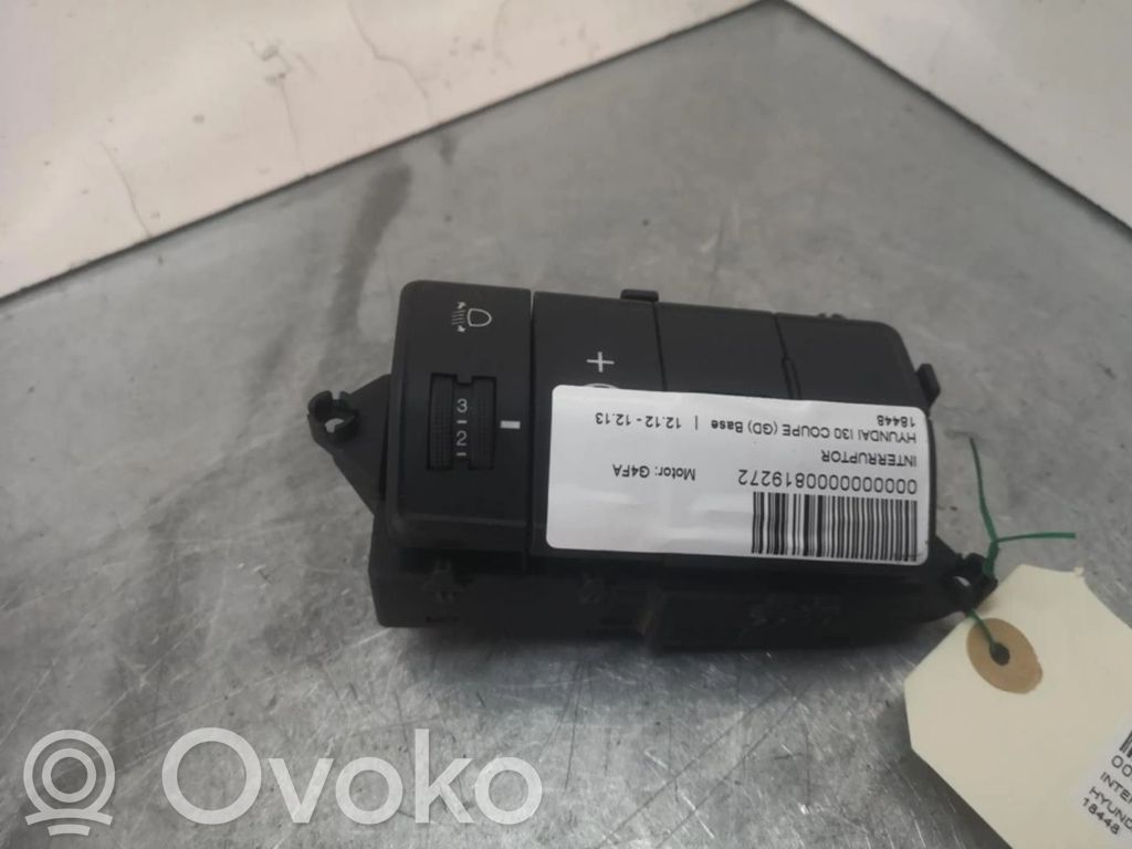 Hyundai i30 Interruptor/palanca de limpiador de luz de giro 