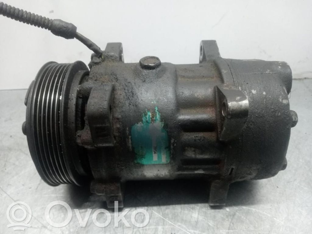 Air conditioning (A/C) compressor (pump)   7854