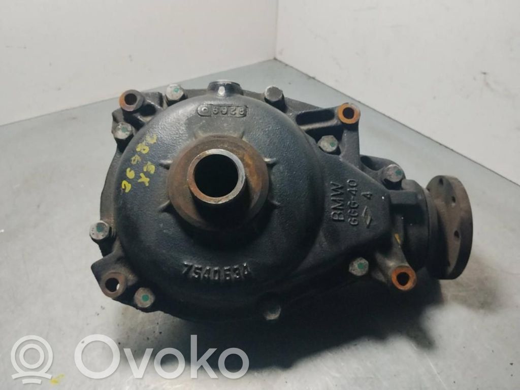 Front differential   E2005379