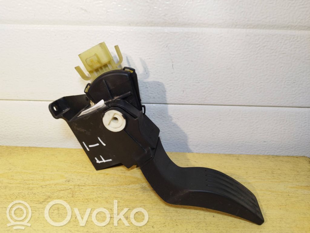 Accelerator throttle pedal   2M519F836AC