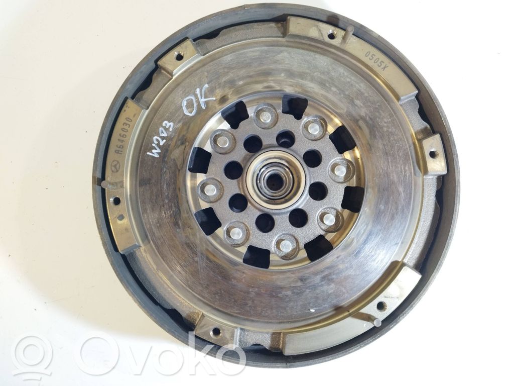 Mercedes-Benz C W203 Volante motor 