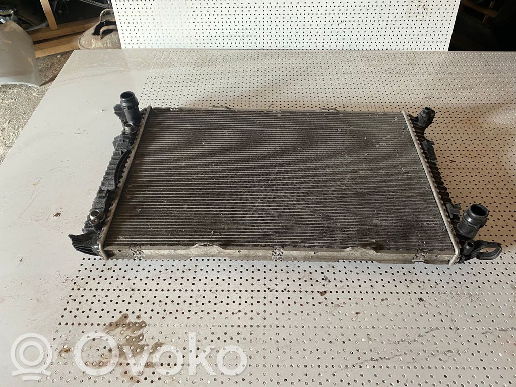 Audi A4 S4 B8 8K Coolant radiator 