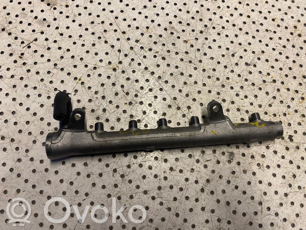 Volkswagen Caddy Listwa wtryskowa 