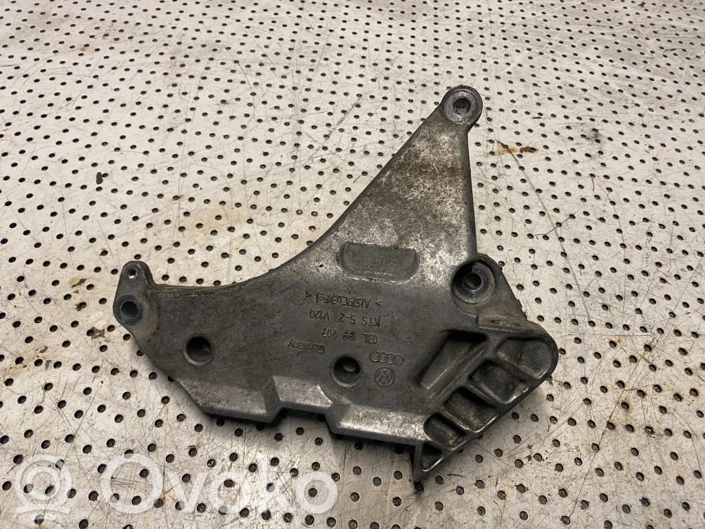 Volkswagen Caddy Engine mounting bracket 
