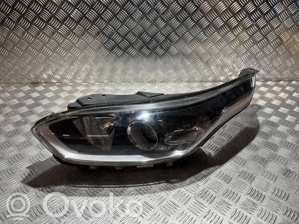 KIA Ceed Lampa przednia 