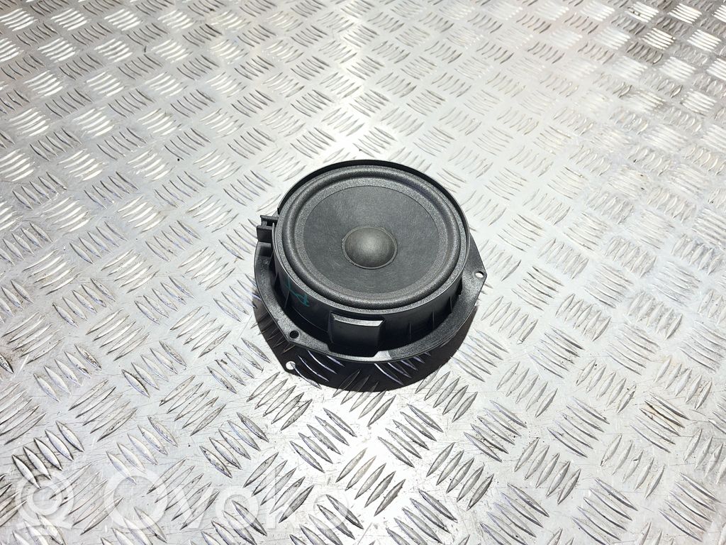 Renault Megane E-Tech Altavoz de la puerta delantera 