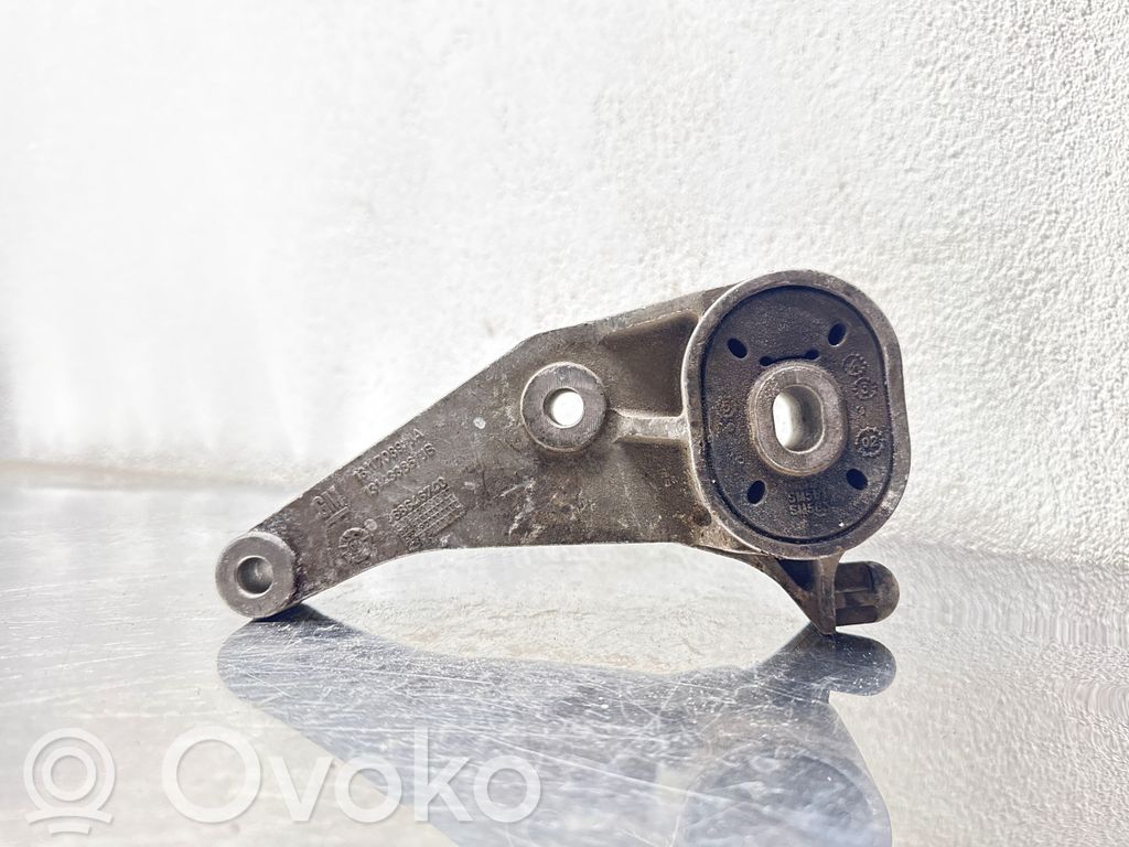 Engine mount bracket   468646740