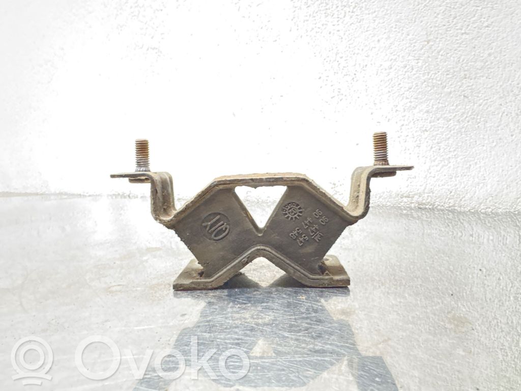 Opel Omega B1 Engine mount bracket 