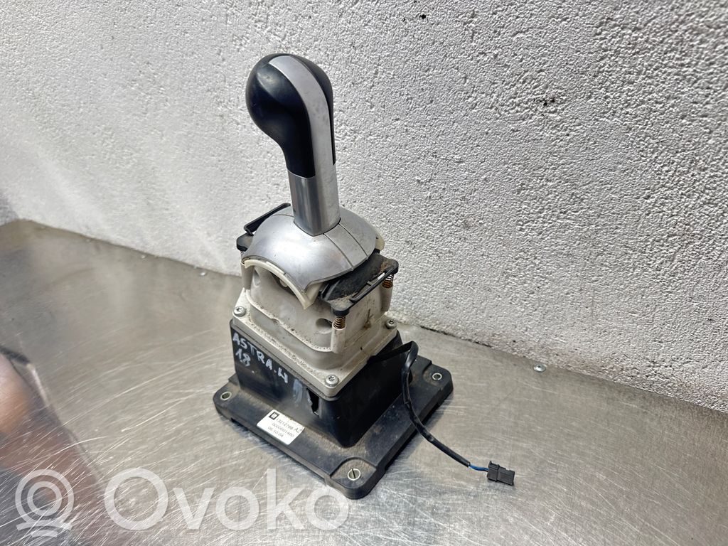 Opel Astra H Gear shifter/selector 