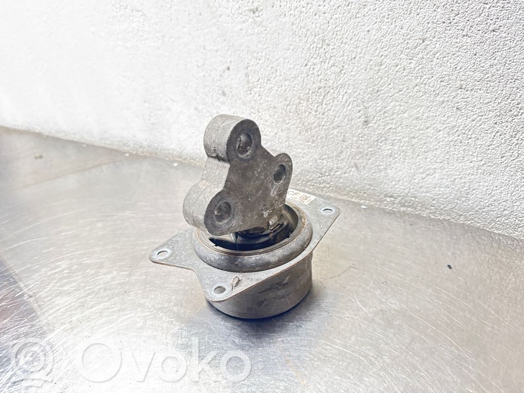 Engine mount bracket   13227734