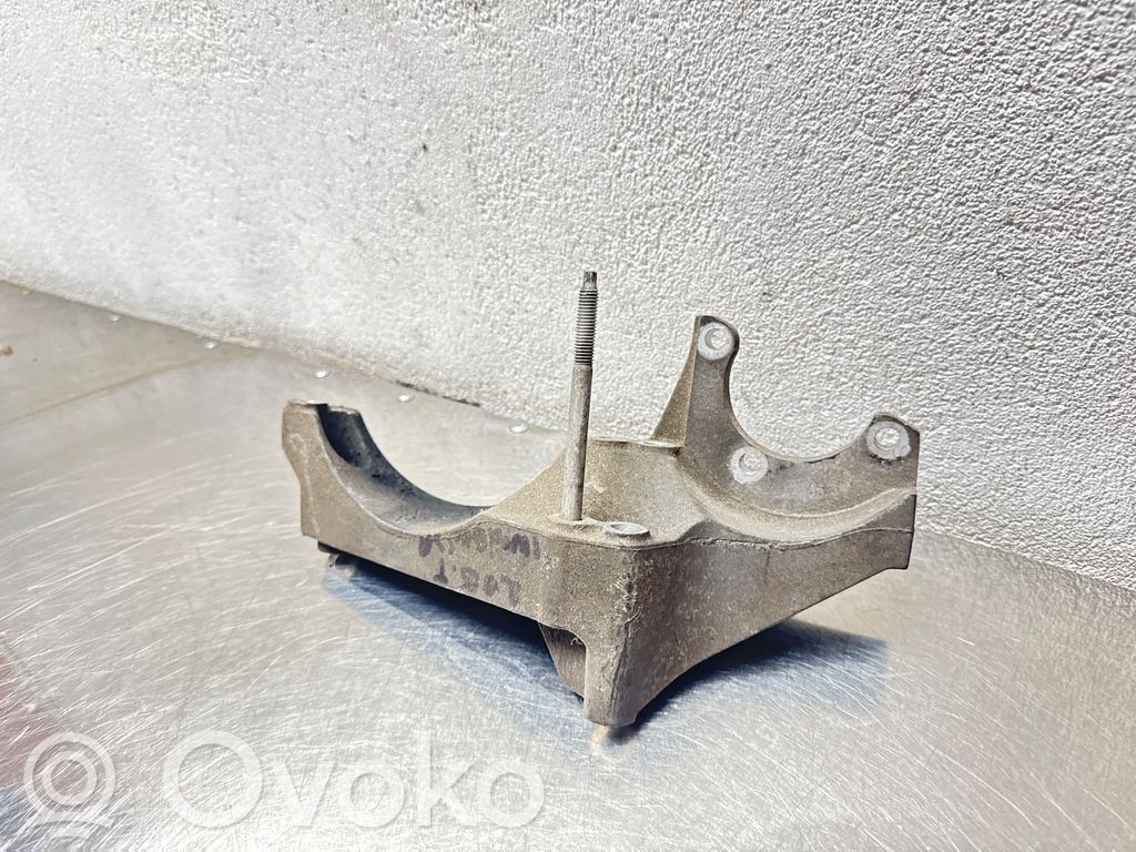 Opel Astra J Generator/alternator bracket 