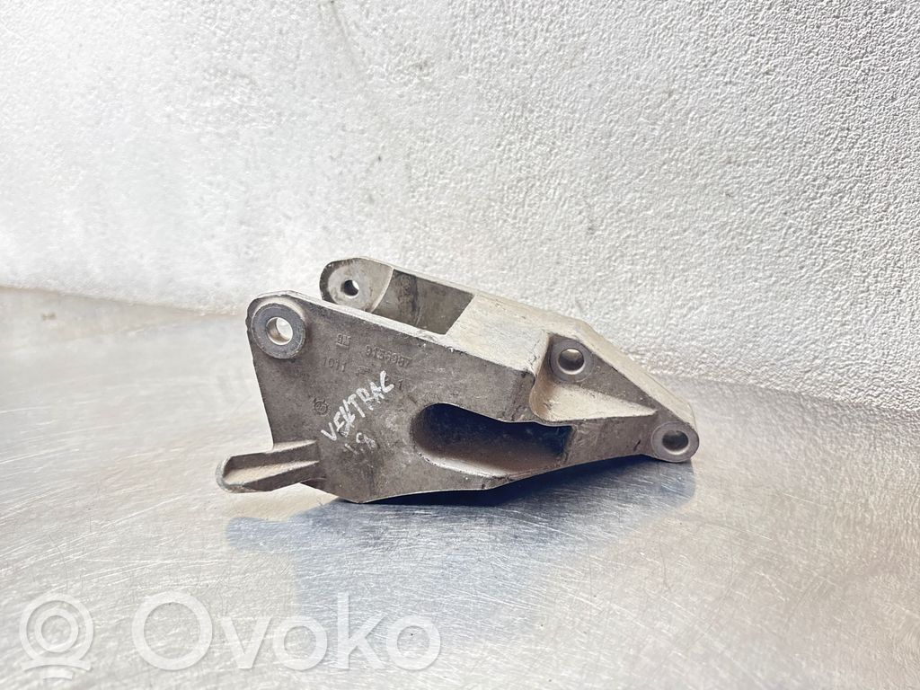 Opel Vectra C Engine mounting bracket 