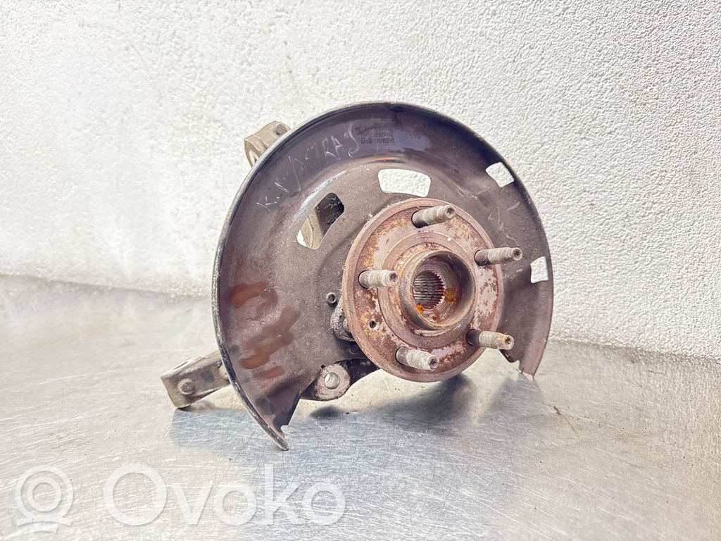 Opel Astra J Piasta koła przedniego 