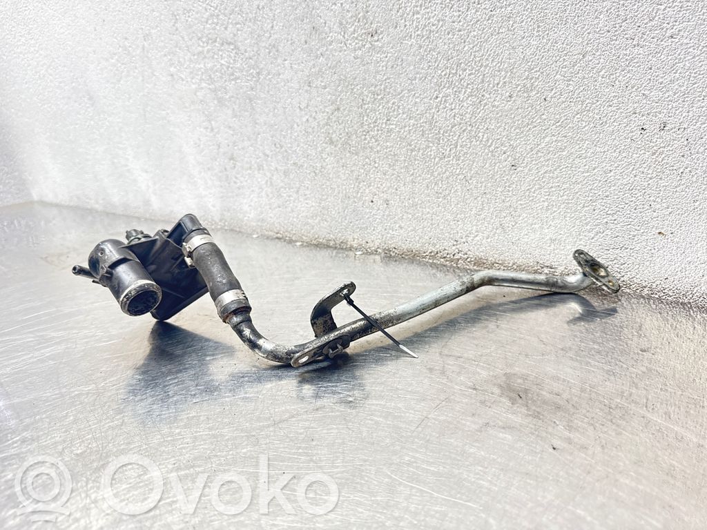 Opel Astra J Termostaatin kotelo 