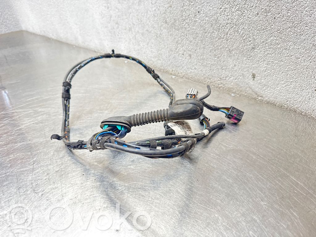 Opel Zafira B Wiązka przewodów klapy tylnej / bagażnika 