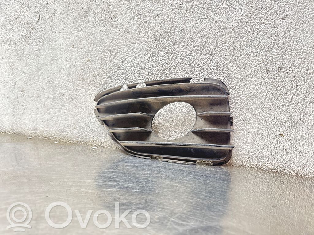 Opel Vectra B Moldura/rejilla de la luz antiniebla delantera 