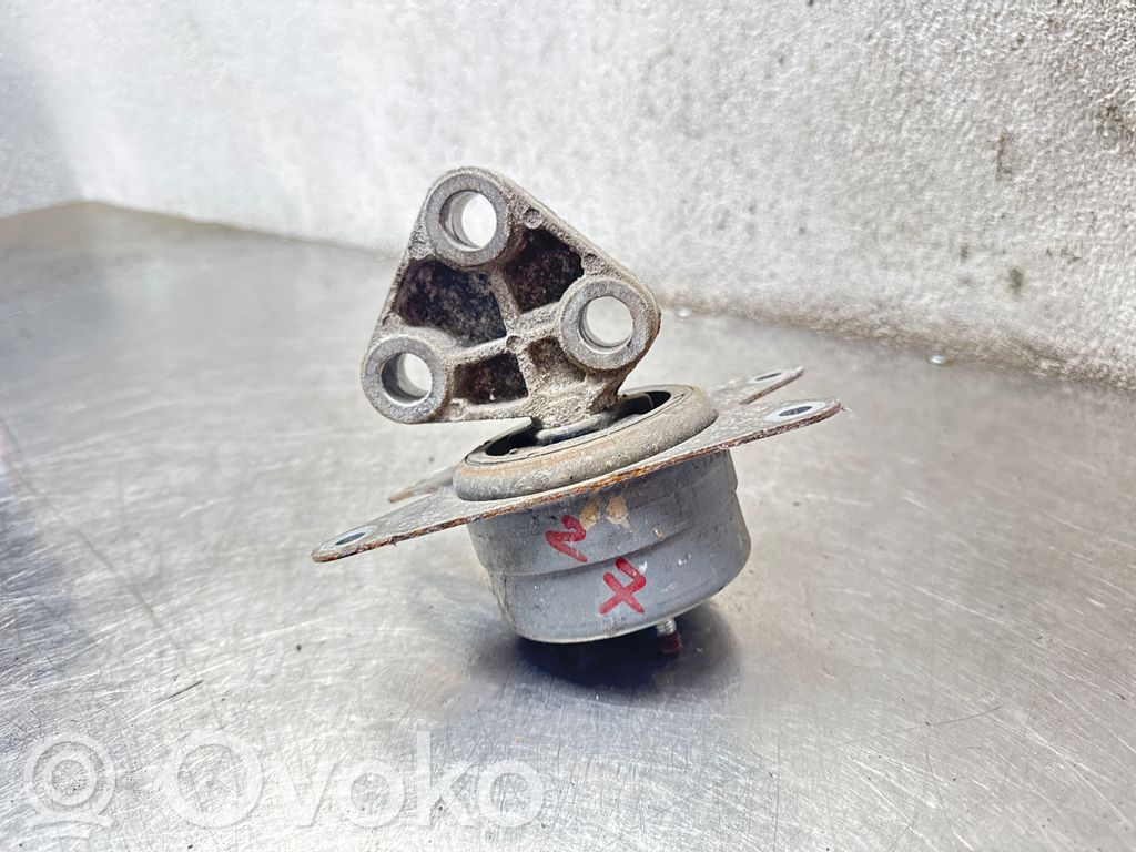 Engine mount bracket   90538543