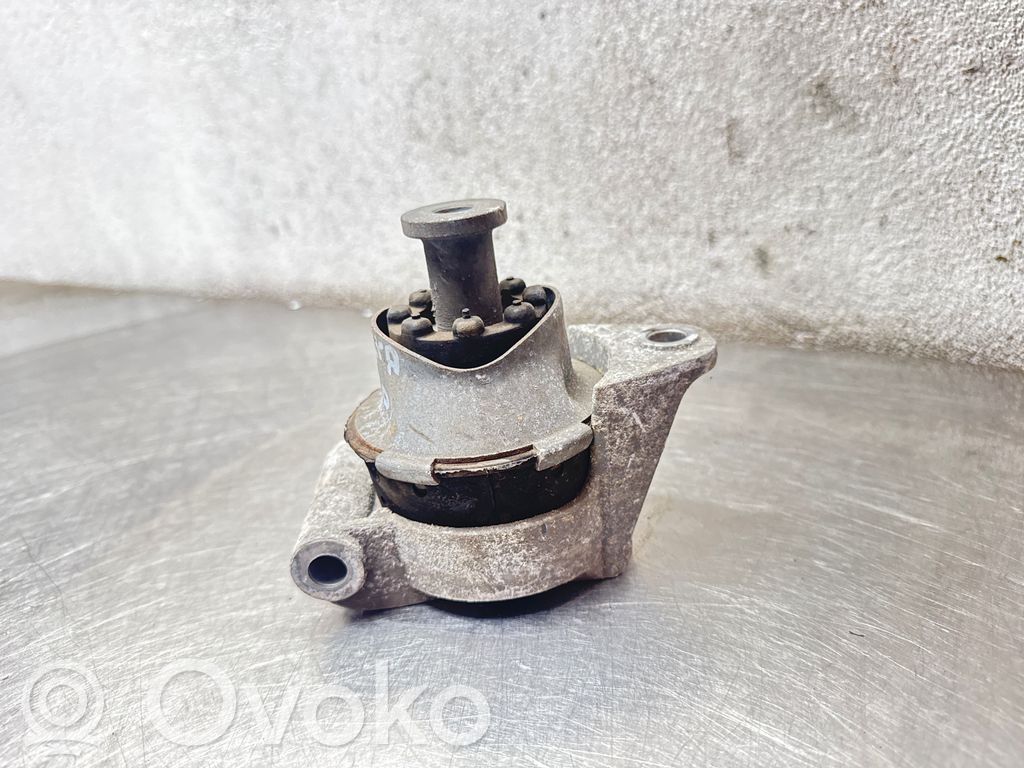 Opel Meriva B Engine mount bracket 