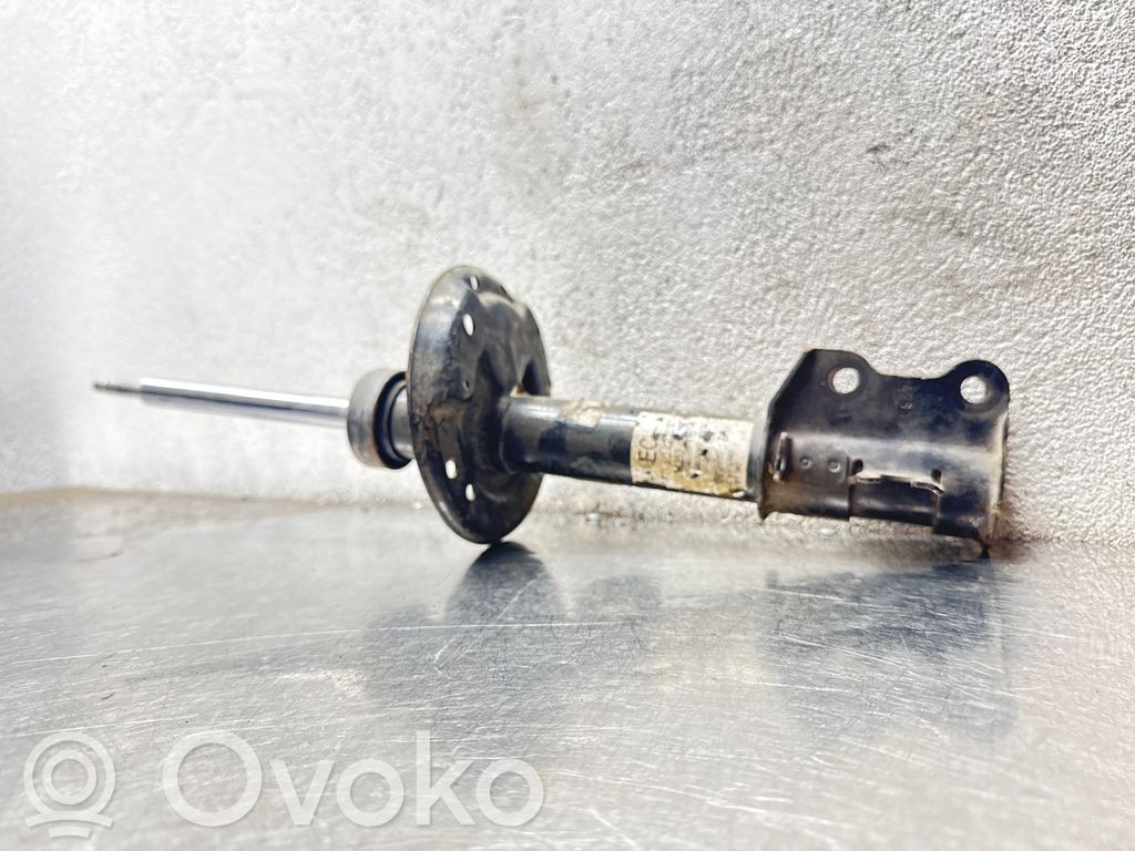 Opel Corsa D Priekšpusē amortizators 