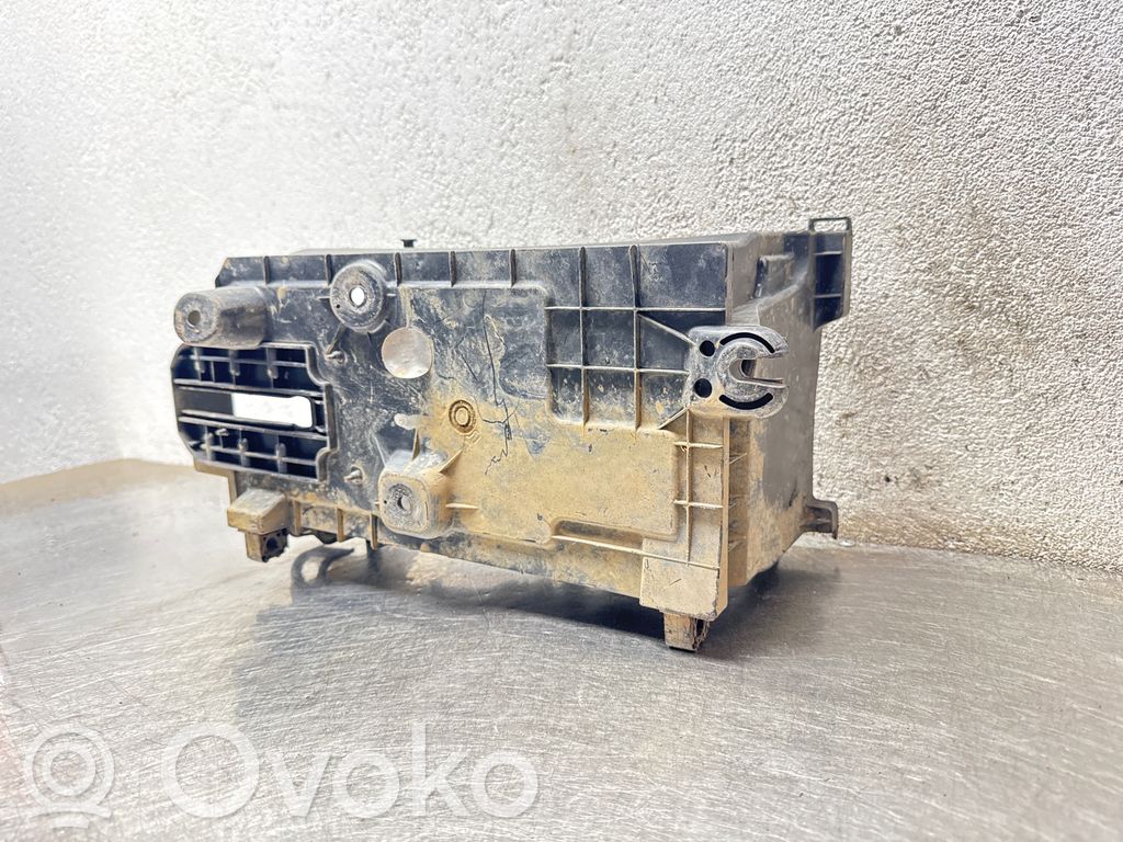 Opel Insignia A Podstawa / Obudowa akumulatora 