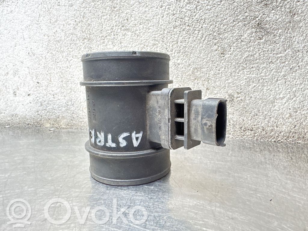 Opel Astra H Mass air flow meter 