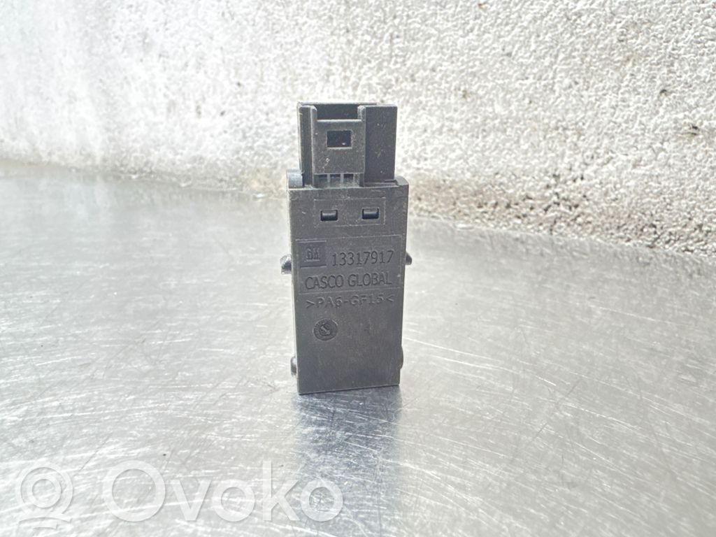 Opel Insignia A AUX in-socket connector 