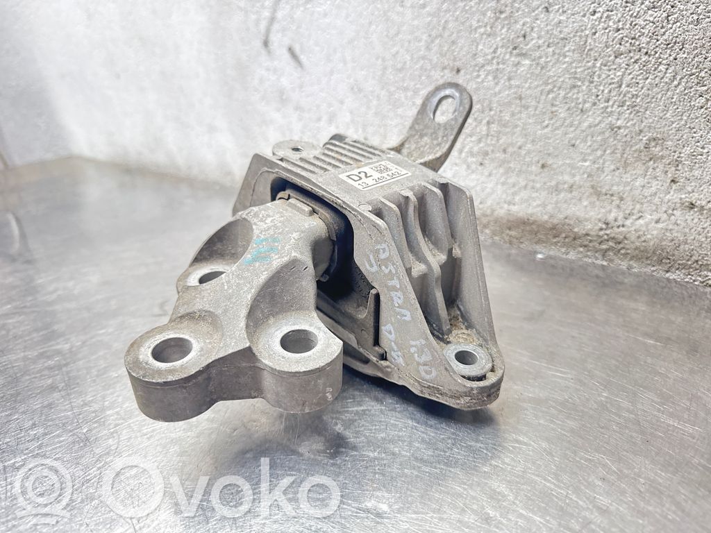 Engine mount bracket   13248542
